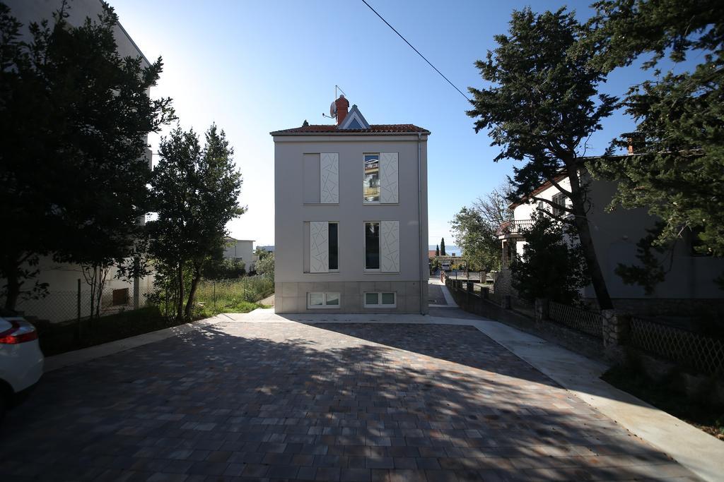 Drance 16 Apartments Selce Exterior photo