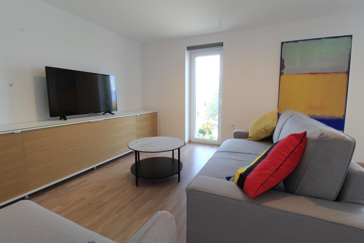 Drance 16 Apartments Selce Exterior photo