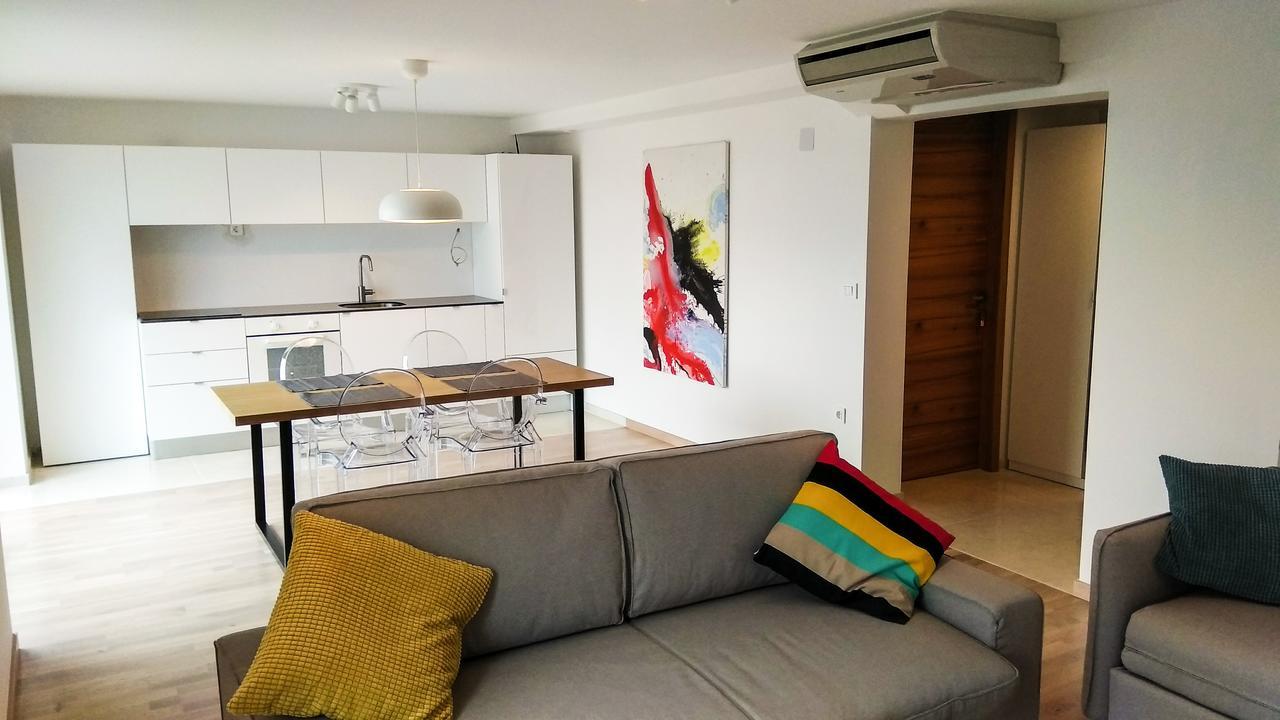 Drance 16 Apartments Selce Exterior photo